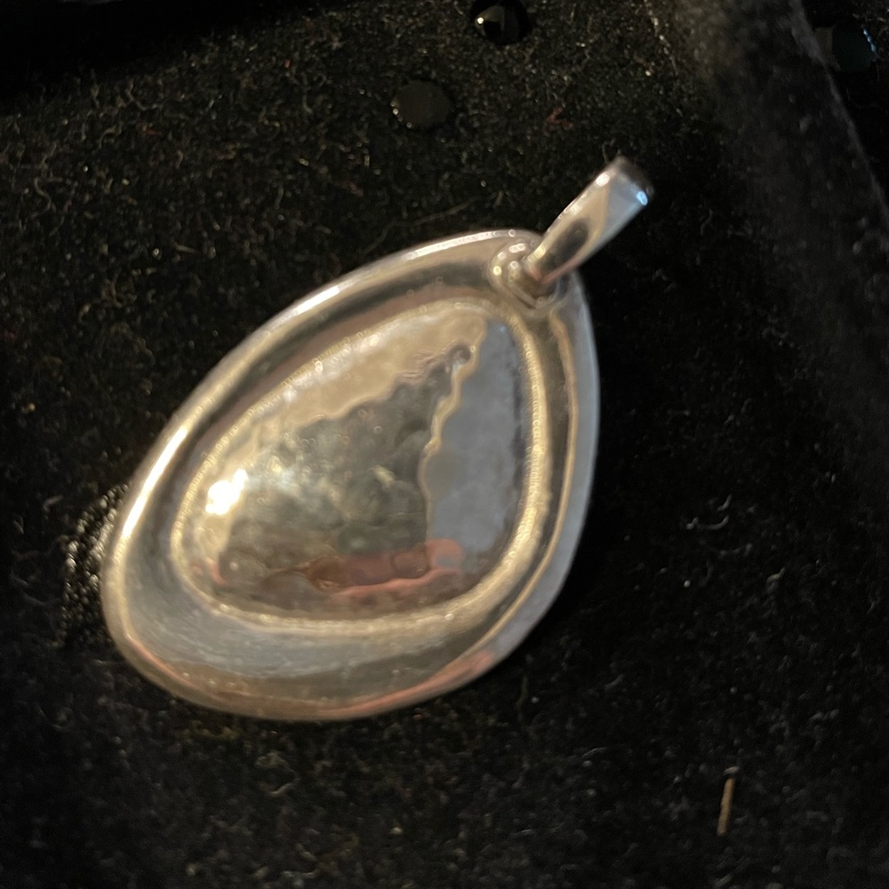 Silpada Sterling Silver Hammered Oval Pendant